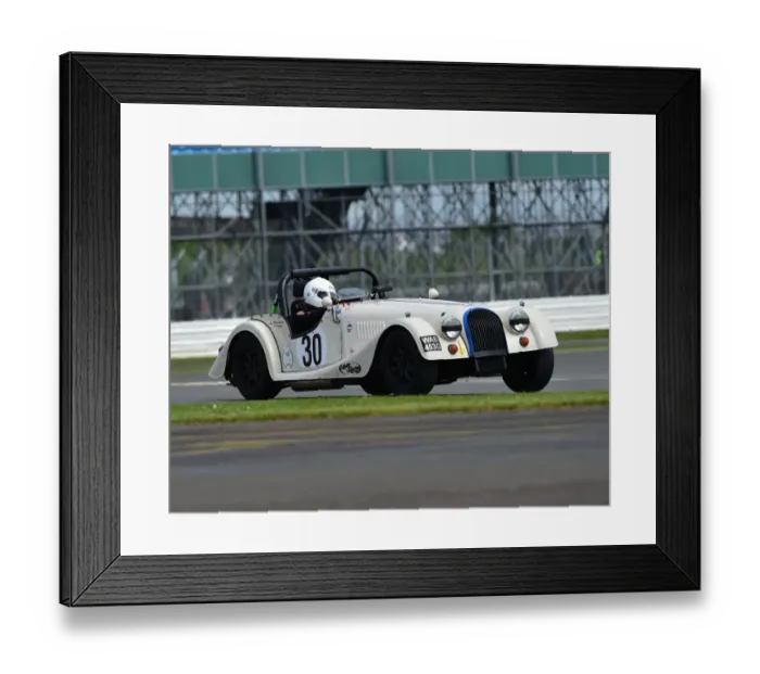 Framed Print : CM19 2525 Robin Pearce, Morgan Plus 8 Framed Print : CM19 2525 Robin Pearce, Morgan Plus 8