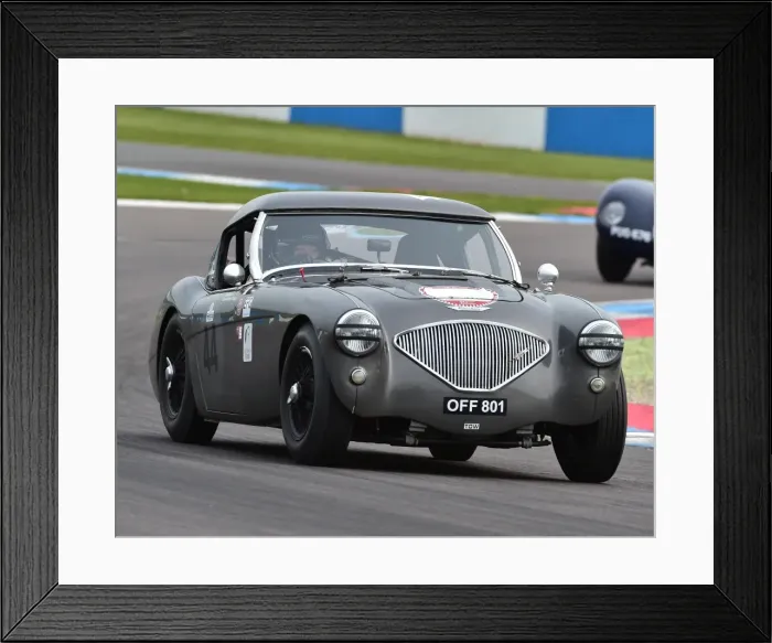 Framed Print : CM19 0446 Mike Thorne, Sarah Bennett-Baggs, Austin Healey 100-4 Framed Print : CM19 0446 Mike Thorne, Sarah Bennett-Baggs, Austin Healey 100-4