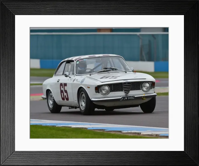 Framed Print : CM18 9306 Geoff Turral, Stephen Winter, Alfa Romeo Giulia Sprint GT Framed Print : CM18 9306 Geoff Turral, Stephen Winter, Alfa Romeo Giulia Sprint GT