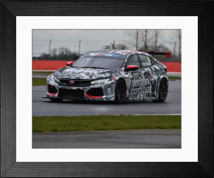 Framed Print : CM22 5525 Finlay Crocker, Honda Civic TCR Framed Print : CM22 5525 Finlay Crocker, Honda Civic TCR