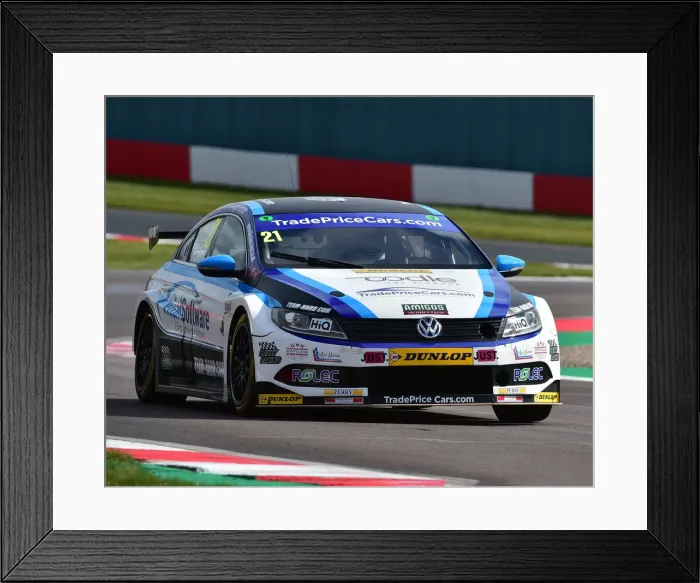 Framed Print : CM22 8622 Mike Bushell, Volkswagen CC Framed Print : CM22 8622 Mike Bushell, Volkswagen CC