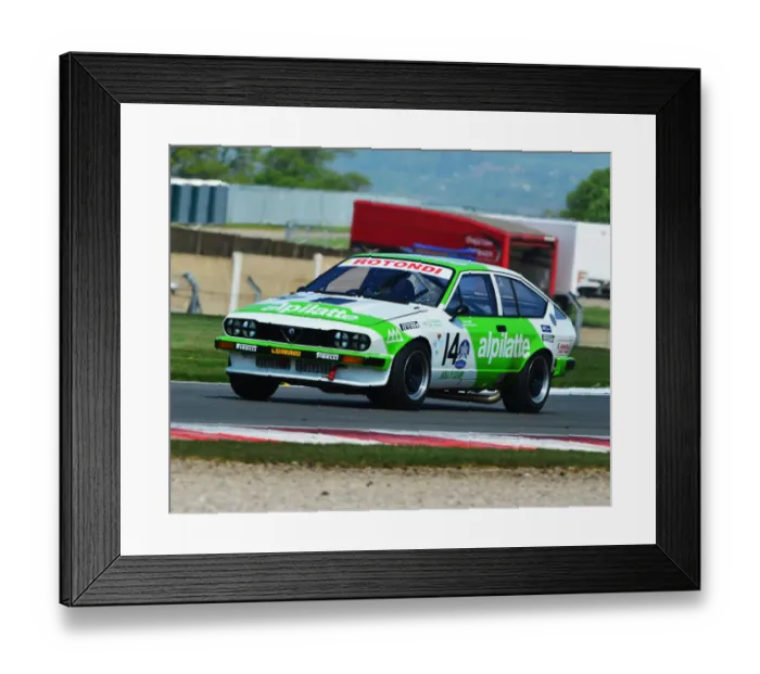 Framed Print : CJ7 2640 Paul Clayson, Alfa Romeo GTV6 Framed Print : CJ7 2640 Paul Clayson, Alfa Romeo GTV6