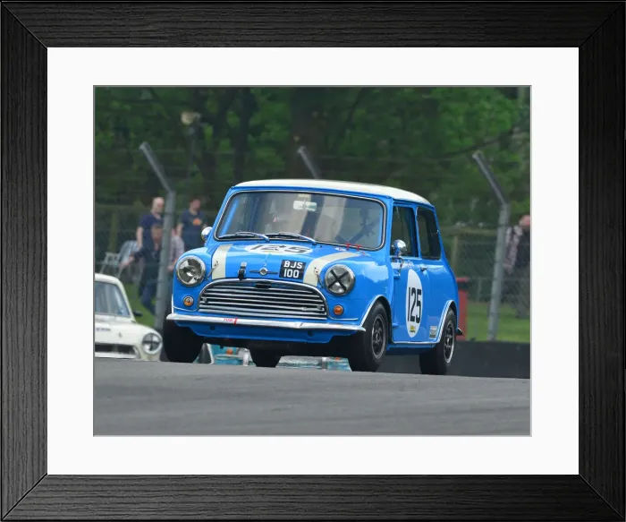 Framed Print : CJ7 3104 Barry Sime, Morris Mini Cooper S Framed Print : CJ7 3104 Barry Sime, Morris Mini Cooper S