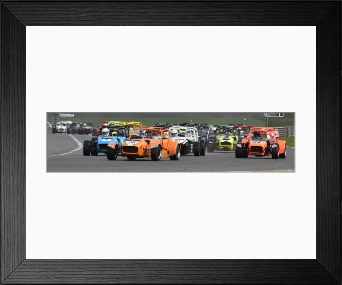 Framed Print : CM23 1027 A full grid start Framed Print : CM23 1027 A full grid start
