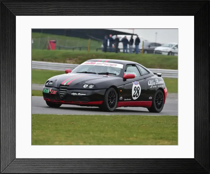 Framed Print : CM23 0424 Jim Utting, Richard Drake, Alfa Romeo GTV Framed Print : CM23 0424 Jim Utting, Richard Drake, Alfa Romeo GTV