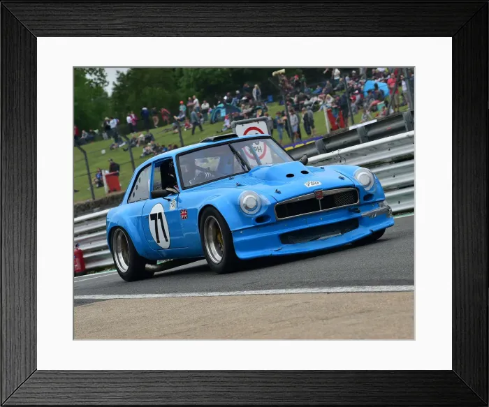 Framed Print : CM23 9404 Lee Barnard, MGB GT V8 Framed Print : CM23 9404 Lee Barnard, MGB GT V8