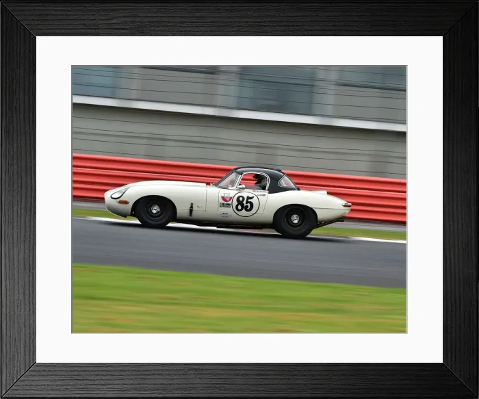 Framed Print : CM24 1034 Martin Hunt, Theo Hunt, Patrick Blakeney-Edwards, Jaguar E-Type Framed Print : CM24 1034 Martin Hunt, Theo Hunt, Patrick Blakeney-Edwards, Jaguar E-Type