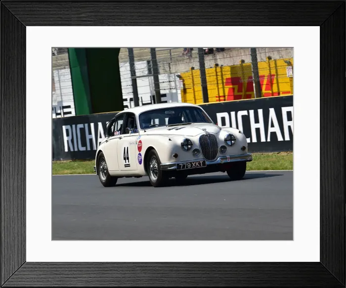 Framed Print : CM24 3746 Kerry Wilson, Diego Ribadeneira, Jaguar MkII Framed Print : CM24 3746 Kerry Wilson, Diego Ribadeneira, Jaguar MkII