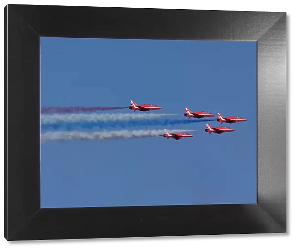 CM24 8202 The Red Arrows