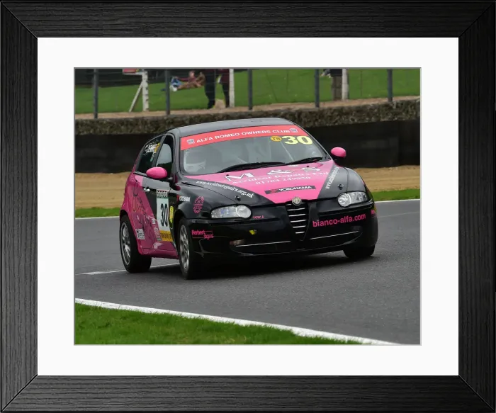Framed Print : CM25 3287 Stacey Dennis, Alfa Romeo 147 Framed Print : CM25 3287 Stacey Dennis, Alfa Romeo 147