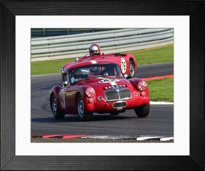 Framed Print : CM25 4884 Graham Coles, MG A Framed Print : CM25 4884 Graham Coles, MG A