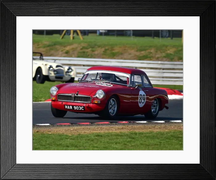 Framed Print : CM25 4302 Simon Barker, MG B Framed Print : CM25 4302 Simon Barker, MG B