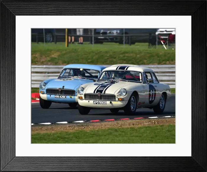 Framed Print : CM25 4290 Hugh Chambers, MG B, Edward Kennelly, MG B