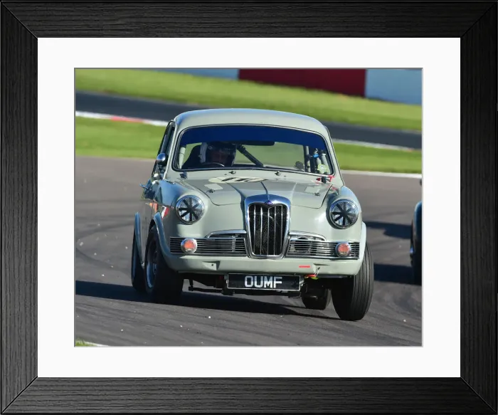Framed Print : CM23 4069 Ding Boston, Riley One-Point-Five OUMF
