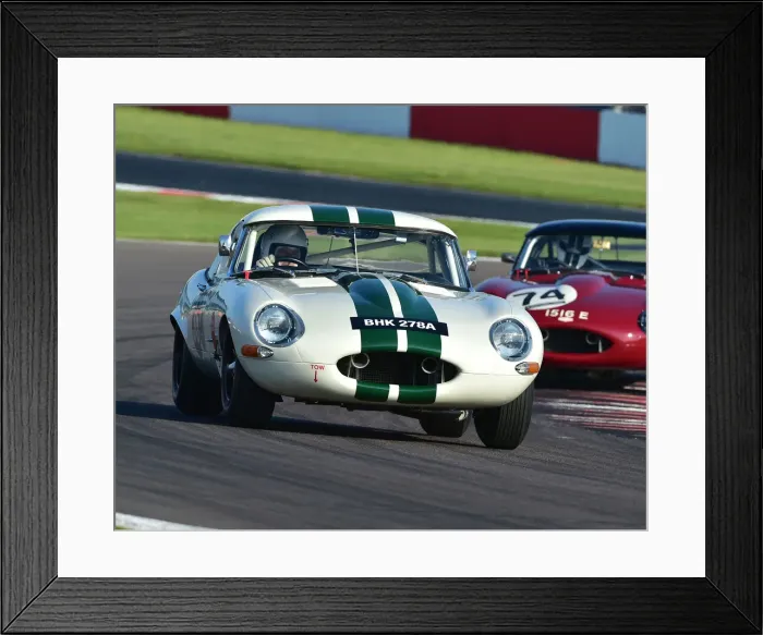 Framed Print : CM23 3185 Ian Simmonds, Jaguar E-Type Framed Print : CM23 3185 Ian Simmonds, Jaguar E-Type