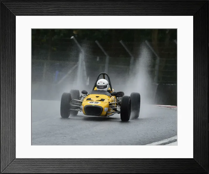 Framed Print : CM25 8895 Ted Pearson, Merlyn Mk11: 17 Framed Print : CM25 8895 Ted Pearson, Merlyn Mk11: 17