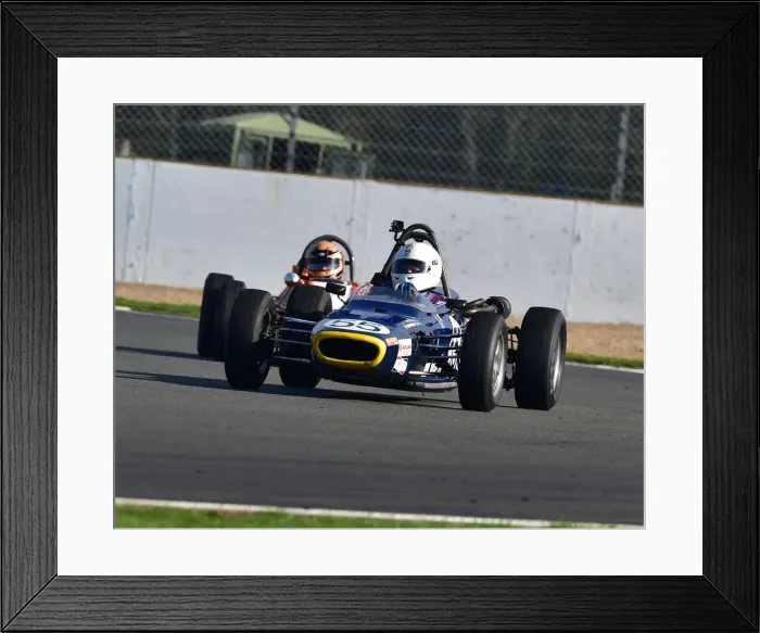 Framed Print : CM26 0612 Roger Arnold, Merlyn Mk20 Framed Print : CM26 0612 Roger Arnold, Merlyn Mk20