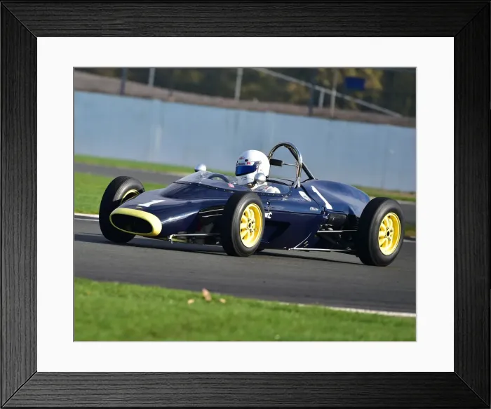 Framed Print : CM26 0384 Peter de la Roche, Lola Mk3 Framed Print : CM26 0384 Peter de la Roche, Lola Mk3
