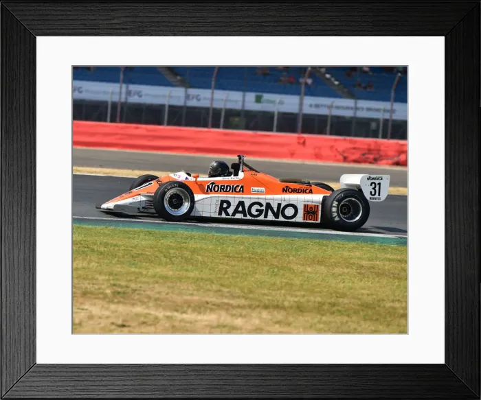 Framed Print : CM24 9713 Steve Hartley, Arrows A4