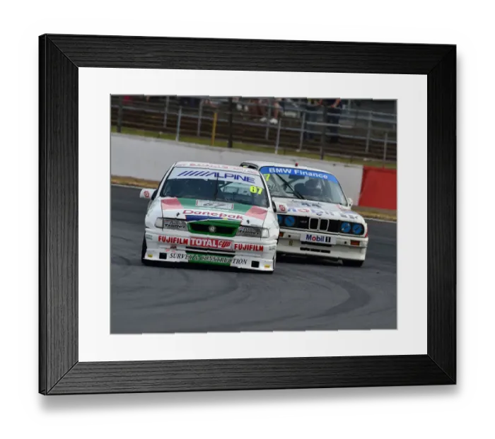 Framed Print : CM25 0163 Tony Absolom, Vauxhall Cavalier Framed Print : CM25 0163 Tony Absolom, Vauxhall Cavalier