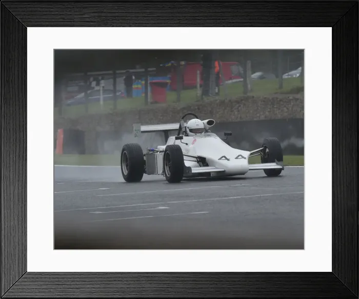 Framed Print : CM25 9132 Robert Pearson, Royale RP30 Framed Print : CM25 9132 Robert Pearson, Royale RP30