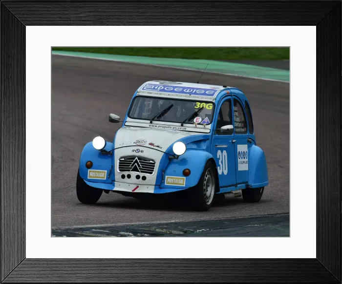 Framed Print : CM26 3803 Lien Davies, Citroen 2CV Framed Print : CM26 3803 Lien Davies, Citroen 2CV