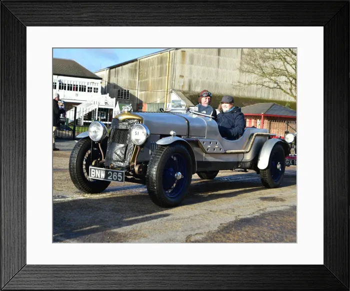 Framed Print : CM26 5558 Chris Conner, Riley Falcon Framed Print : CM26 5558 Chris Conner, Riley Falcon