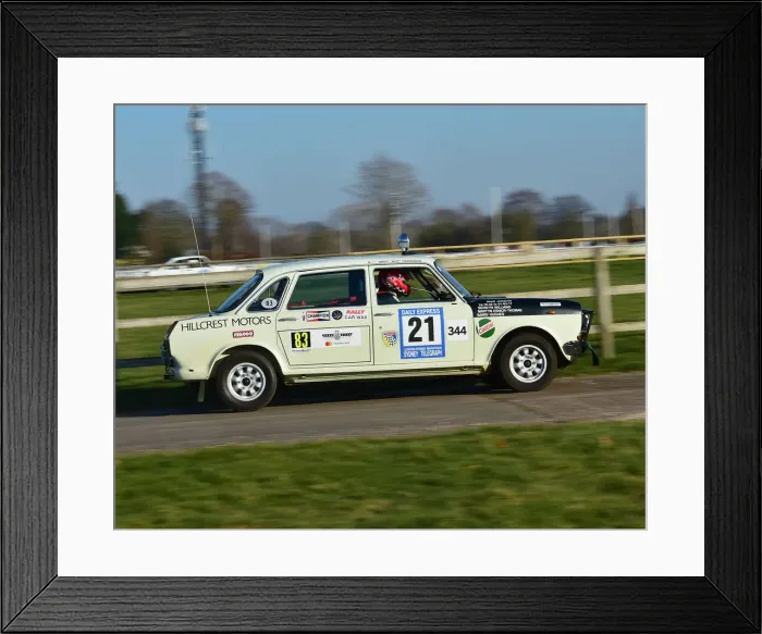Framed Print : CM26 8048 Andy Ace Harrison, Morris 1800S Mk2 Framed Print : CM26 8048 Andy Ace Harrison, Morris 1800S Mk2