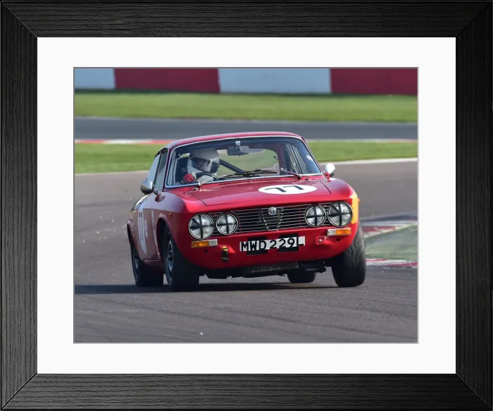 Framed Print : CM27 0200 Simon Holmesmith, Alfa Romeo 2000 GTV Framed Print : CM27 0200 Simon Holmesmith, Alfa Romeo 2000 GTV