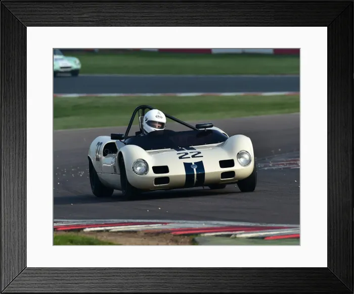 Framed Print : CM27 0573 Tom De Gres, Peter de la Roche, Elva Mk7 Framed Print : CM27 0573 Tom De Gres, Peter de la Roche, Elva Mk7