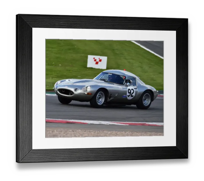 Framed Print : CM27 6415 Julian Thomas, Calum Lockie, Jaguar E-Type Framed Print : CM27 6415 Julian Thomas, Calum Lockie, Jaguar E-Type