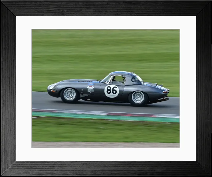 Framed Print : CM27 6394 John Pearson, Gary Pearson, Jaguar E-Type Framed Print : CM27 6394 John Pearson, Gary Pearson, Jaguar E-Type