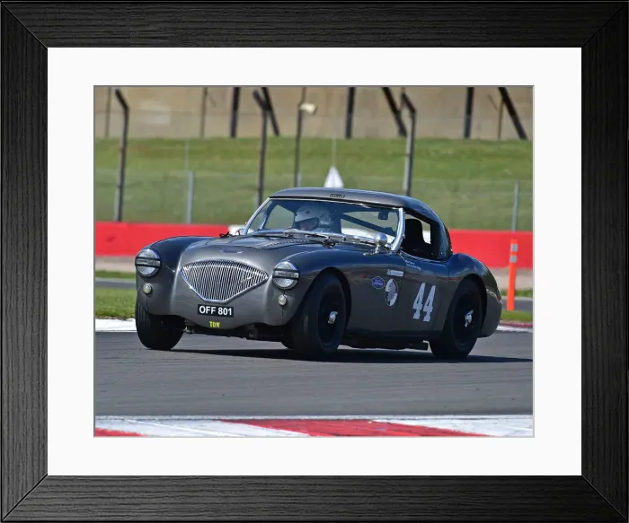Framed Print : CM27 6797 Mike Thorne, Sarah Bennett-Baggs, Austin Healey 100-4 Framed Print : CM27 6797 Mike Thorne, Sarah Bennett-Baggs, Austin Healey 100-4