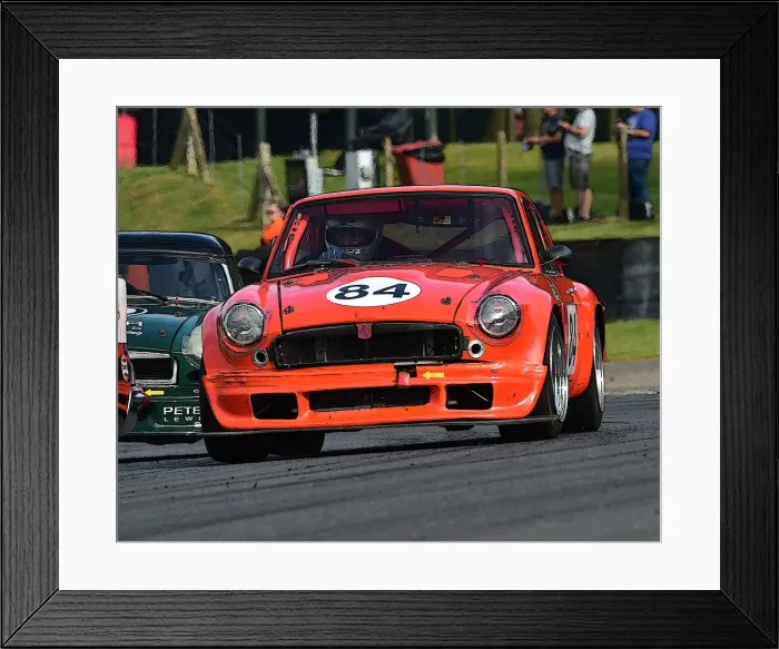 Framed Print : CM28 4414 Peter Samuels, MGB GT V8 Framed Print : CM28 4414 Peter Samuels, MGB GT V8