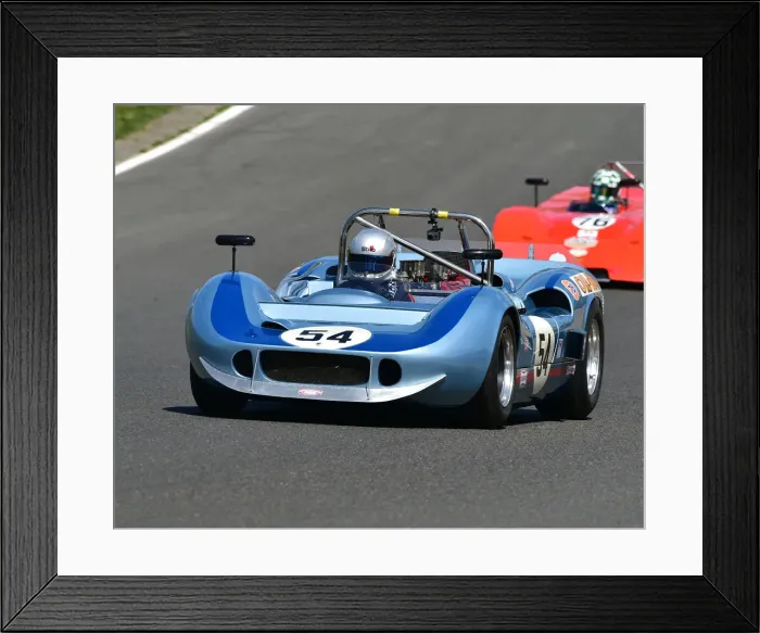 Framed Print : CM28 0699 Chris Drake, Mark Shaw, McLaren M1B Framed Print : CM28 0699 Chris Drake, Mark Shaw, McLaren M1B