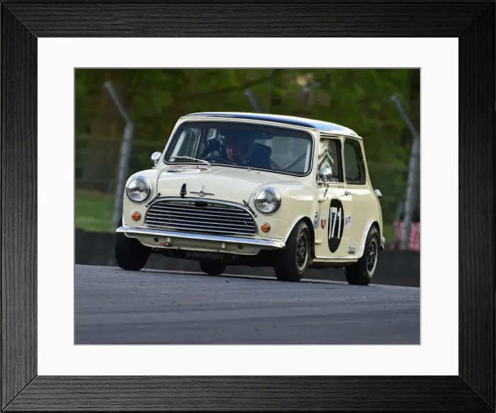 Framed Print : CM27 9768 Lawrence Warr, Morris Mini Cooper S Framed Print : CM27 9768 Lawrence Warr, Morris Mini Cooper S