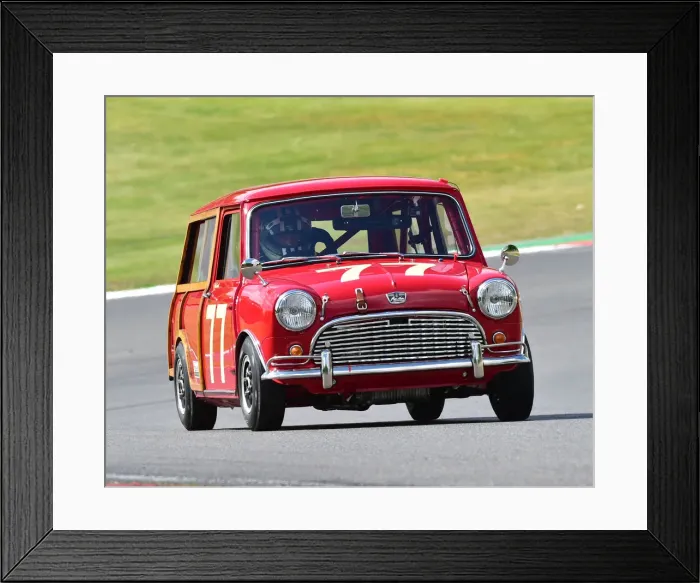 Framed Print : CM27 9670 Mark Burnett, Austin Mini Countryman Framed Print : CM27 9670 Mark Burnett, Austin Mini Countryman