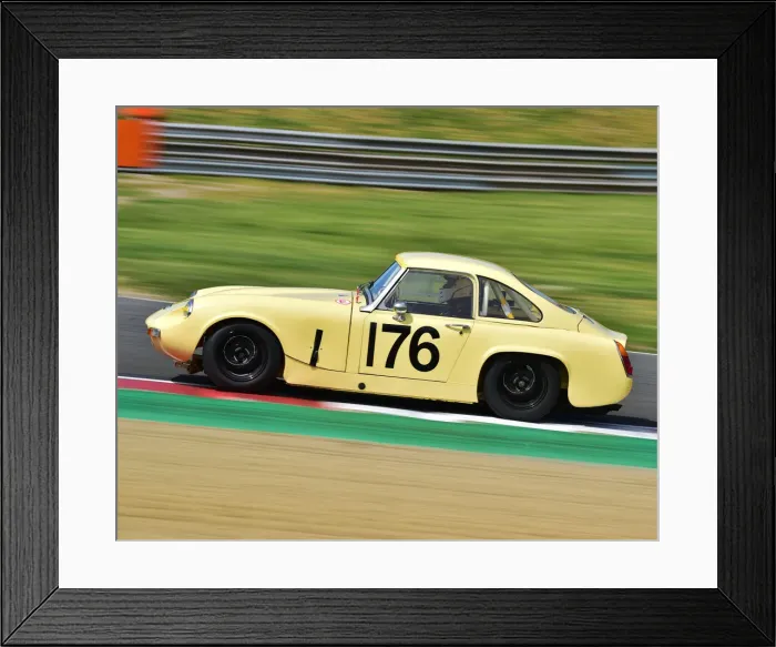 Framed Print : CM28 0561 Tom Grindall, MG Midget W&P GT Framed Print : CM28 0561 Tom Grindall, MG Midget W&P GT