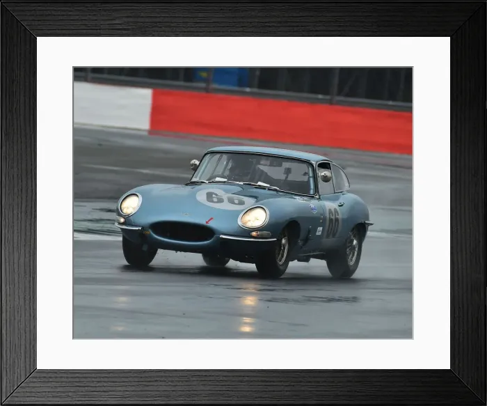 Framed Print : CM29 0892 Paddy Shovlin, Niall McFadden, Jaguar E-Type Framed Print : CM29 0892 Paddy Shovlin, Niall McFadden, Jaguar E-Type