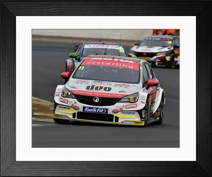 Framed Print : CM29 6661 Jason Plato, Vauxhall Astra Framed Print : CM29 6661 Jason Plato, Vauxhall Astra