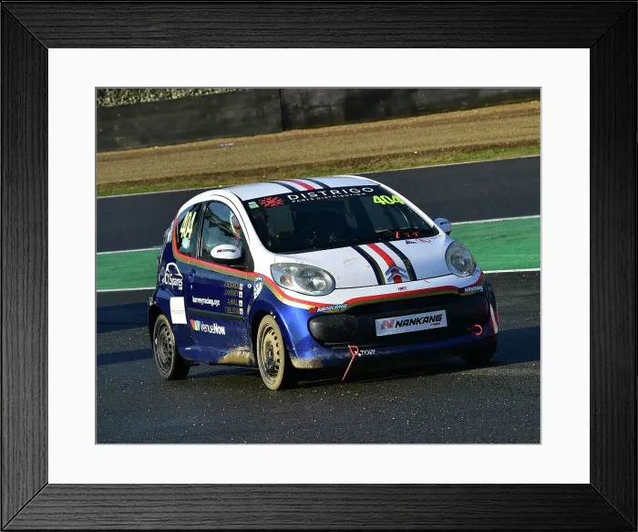 Framed Print : CM29 9477 James Harvey, Alex Sedgwick, Tom Seldon, Citroen C1 Framed Print : CM29 9477 James Harvey, Alex Sedgwick, Tom Seldon, Citroen C1