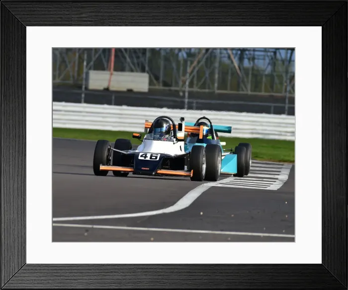 Framed Print : CM29 9082 Steve Collier, Van Diemen RF82