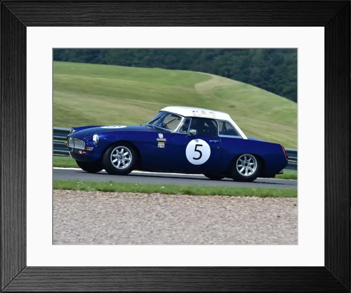 Framed Print : CM28 4743 John Yea, MG B Roadster Framed Print : CM28 4743 John Yea, MG B Roadster