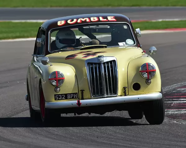 CM28 5082 Mike Lamplough, MG Magnette ZA, Bumble