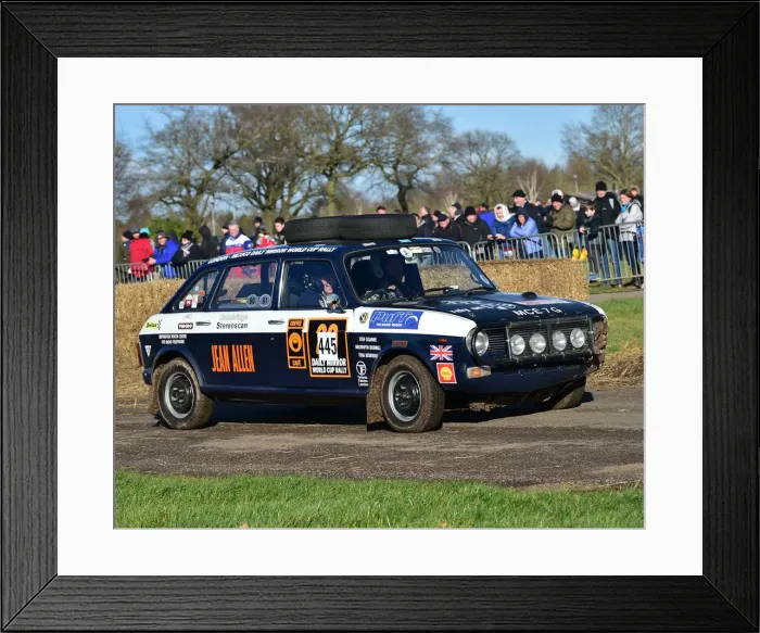 Framed Print : CM30 2662 Bron Burrell, Austin Maxi 1750, Puff the Magic Wagon Framed Print : CM30 2662 Bron Burrell, Austin Maxi 1750, Puff the Magic Wagon