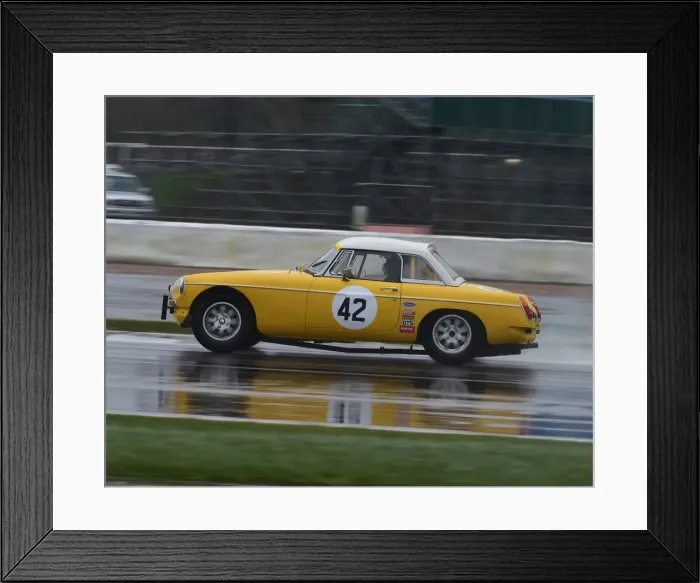 Framed Print : CM30 1551 Tim Greenhill, MG B Framed Print : CM30 1551 Tim Greenhill, MG B