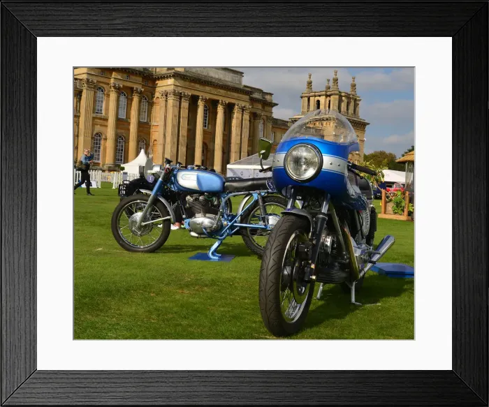 Framed Print : CJ8 3777 Ducati 900 Super Sport, Ducati 250 Diana Mk3 Framed Print : CJ8 3777 Ducati 900 Super Sport, Ducati 250 Diana Mk3