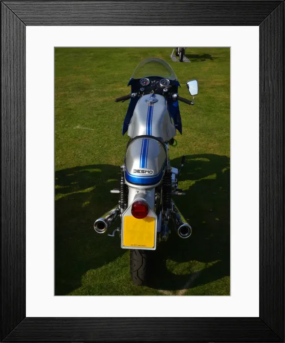 Framed Print : CJ8 3737 Ducati 900 Super Sport Framed Print : CJ8 3737 Ducati 900 Super Sport