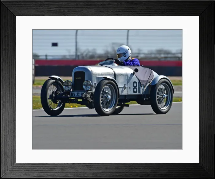 Framed Print : CM30 5309 Rebecca Smith, Morris Minor Framed Print : CM30 5309 Rebecca Smith, Morris Minor