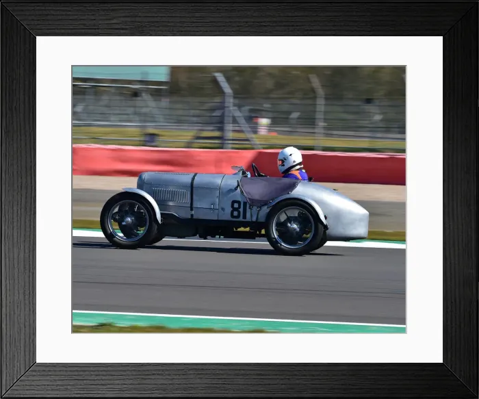 Framed Print : CM30 5287 Rebecca Smith, Morris Minor Framed Print : CM30 5287 Rebecca Smith, Morris Minor